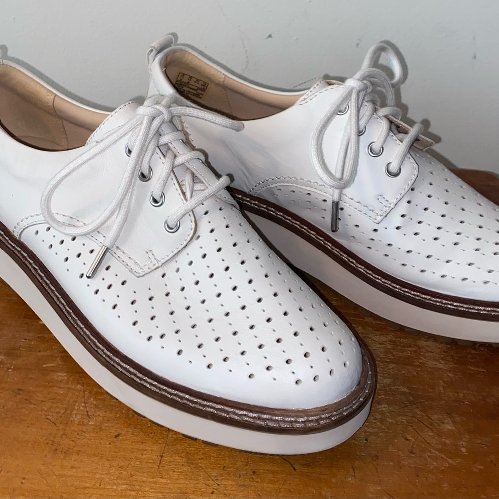 Clarks Womens Size 10 Orianna Synthetic Leather Casual Oxfords Lace Up Shoes. - Picture 2 of 5